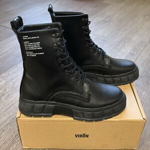 Virón 1992 Style Apple Faux Leather Vegan Combat Boots EUR 39 Ssense New in Box